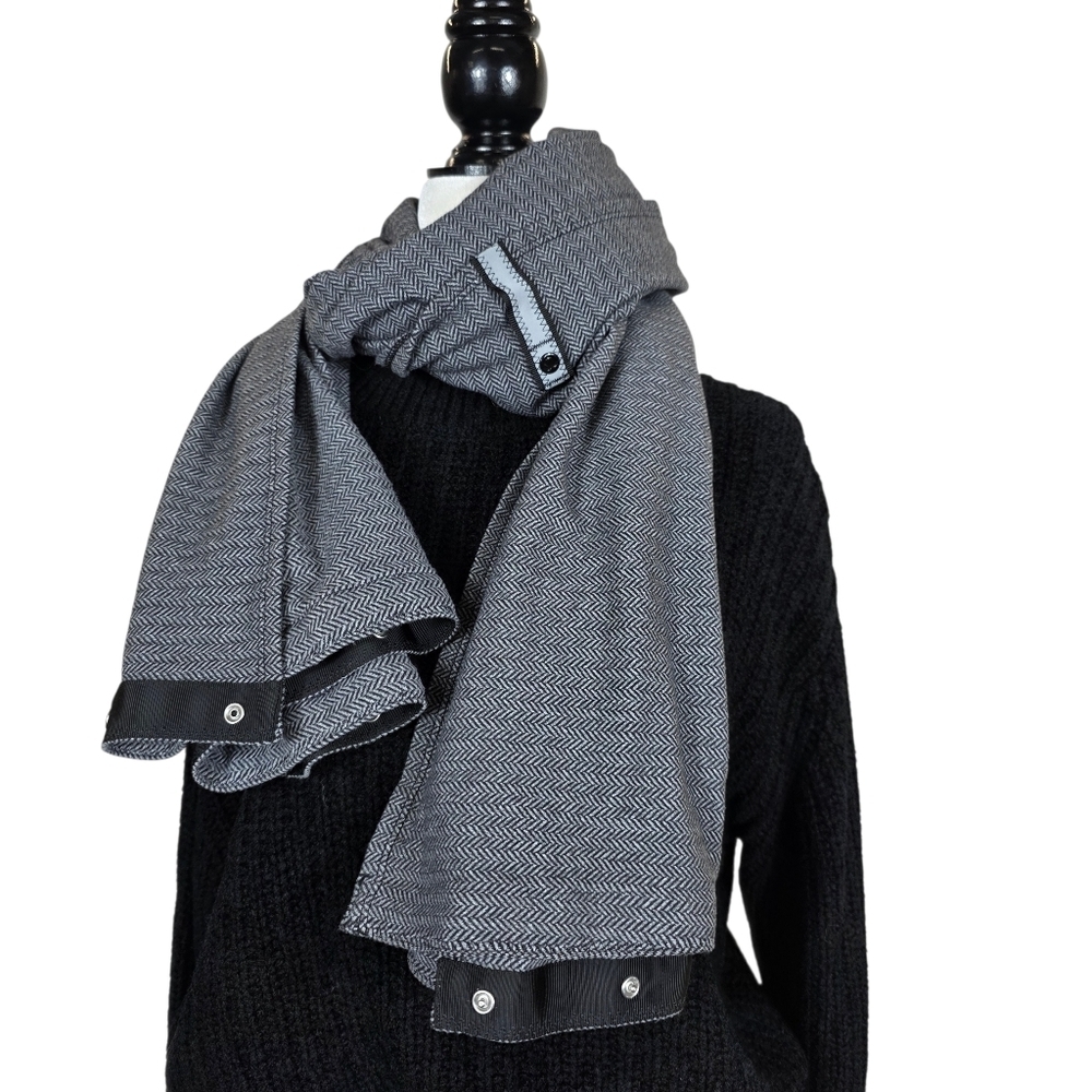 Lululemon Vinyasa Black and Gray Herringbone Scarf
